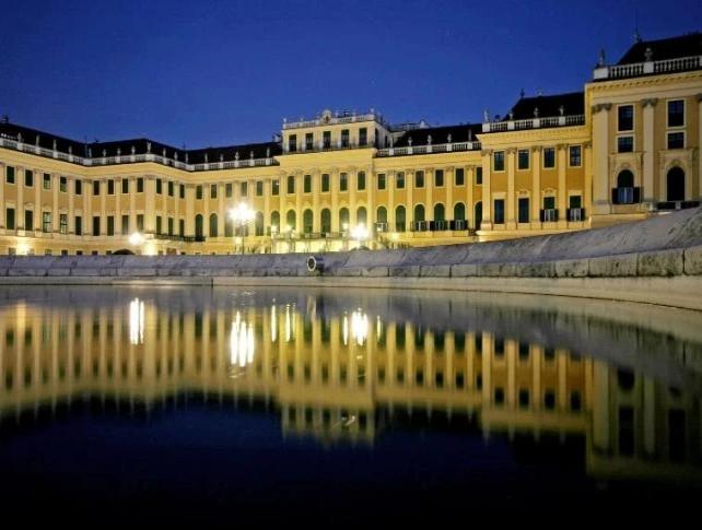 Schönbrunn Palace in the evening